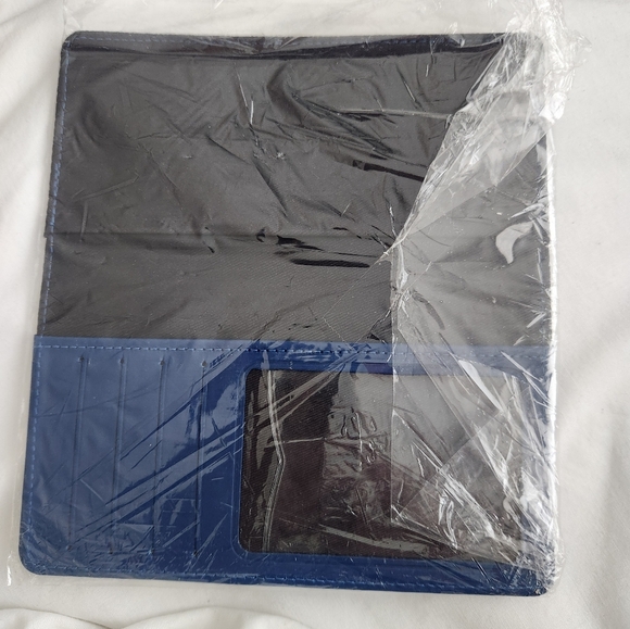 New SpongeBob SquarePants Designed Faux Leather Checkbook Cover - Picture 5 of 5